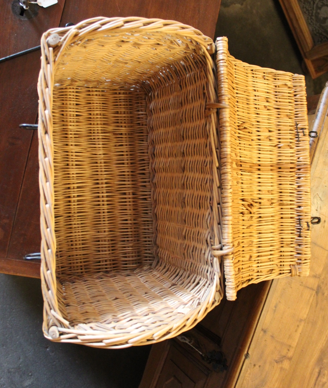 Korb, Weidenkorb / schliessbar