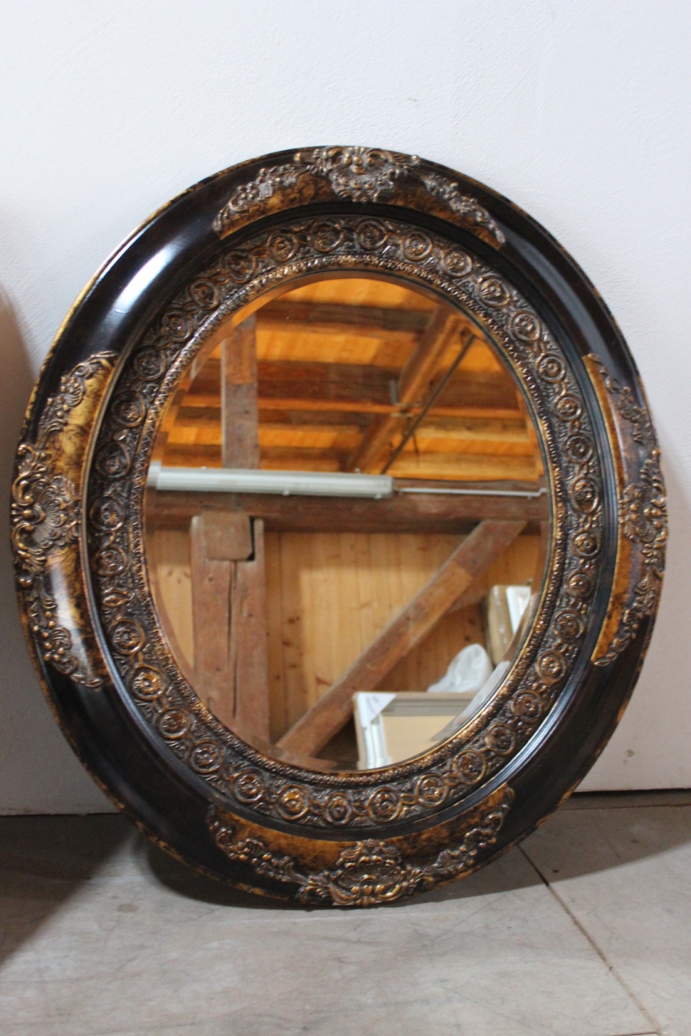 Barockspiegel schwarz-Gold mit Holzrahmen / 88 x 78 cm